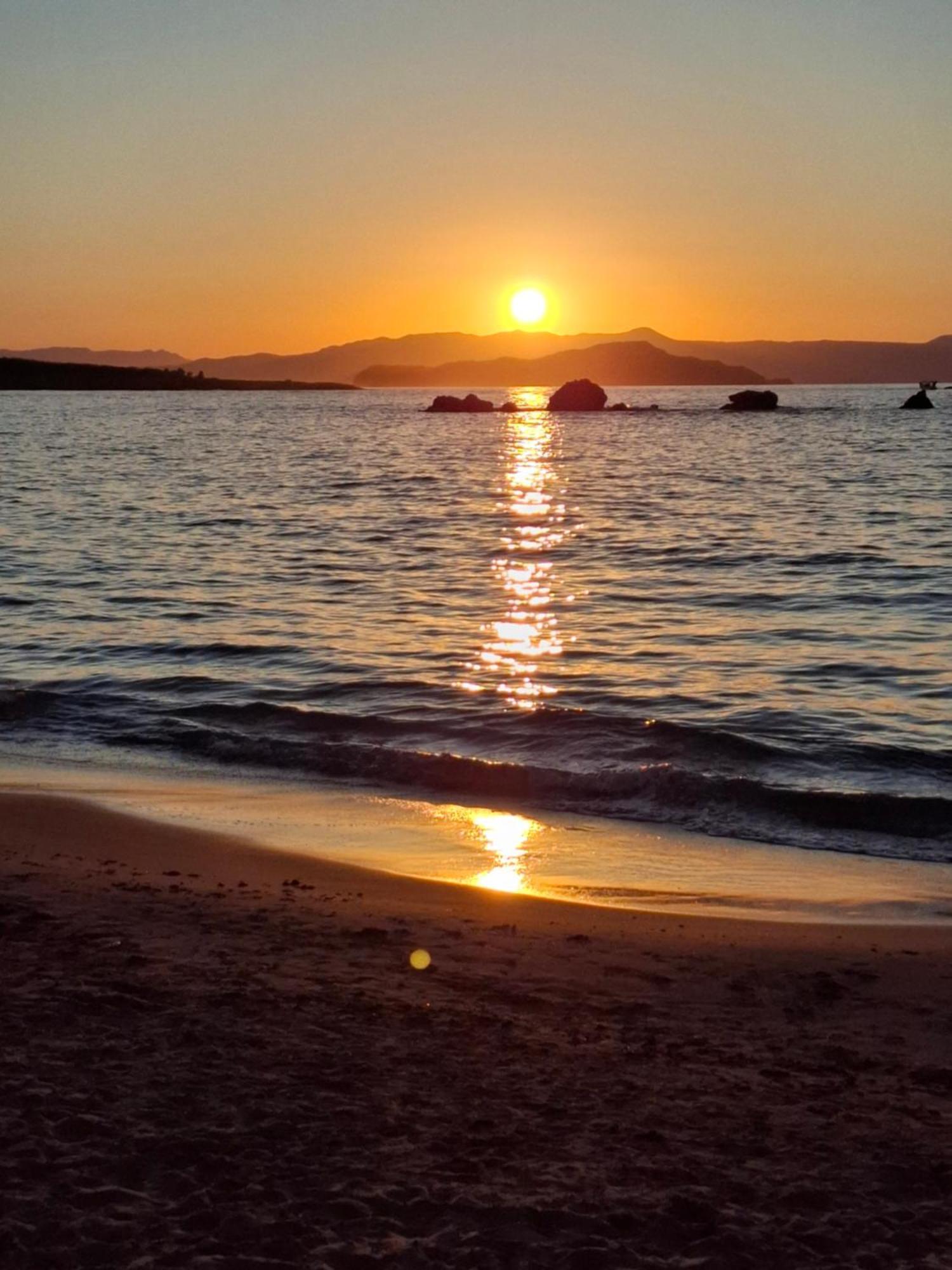 Easy Living City Apartment Chania  Bagian luar foto